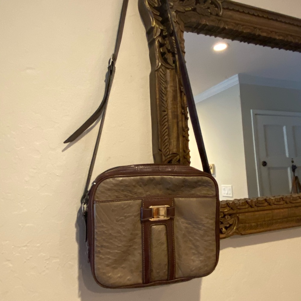FREE w/ANY Purchase! Vintage CARRYLAND